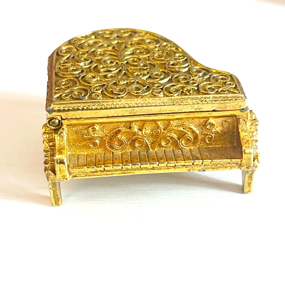 Vintage 60’s Avon Grand Piano Solid Perfume Box